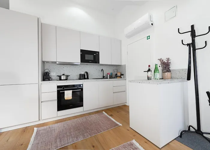 Rhs Apartments *